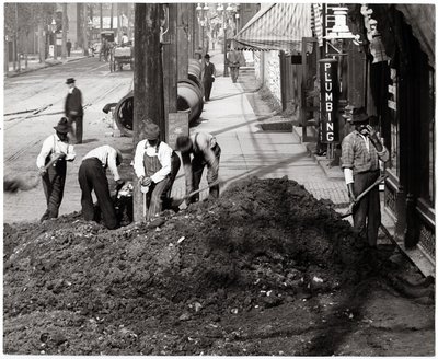 Cerdos sueltos en la calle en Thirteenth y Market Streets de Charles Clement Holt